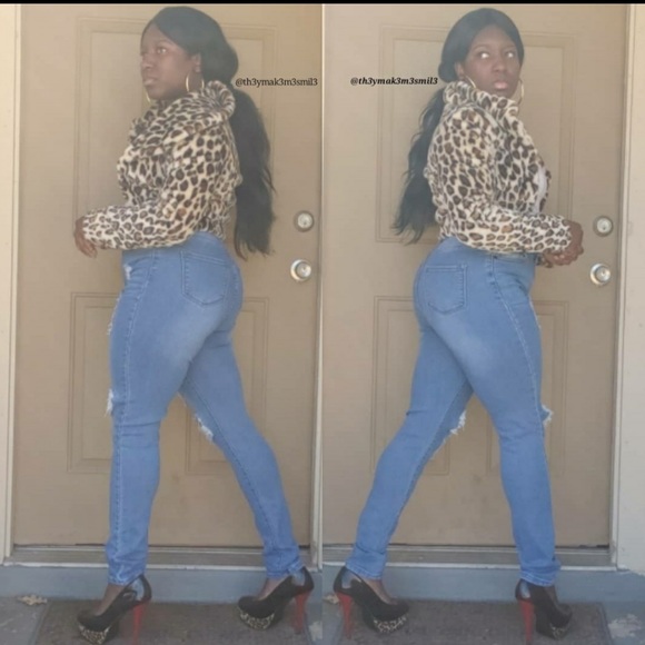 ♻️Wet Seal Faux Fur Leopard Print Crop Top Jacket/Vest size Small - Picture 9 of 13